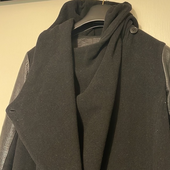 Wool and leather hooded coat - Picture 5 of 9